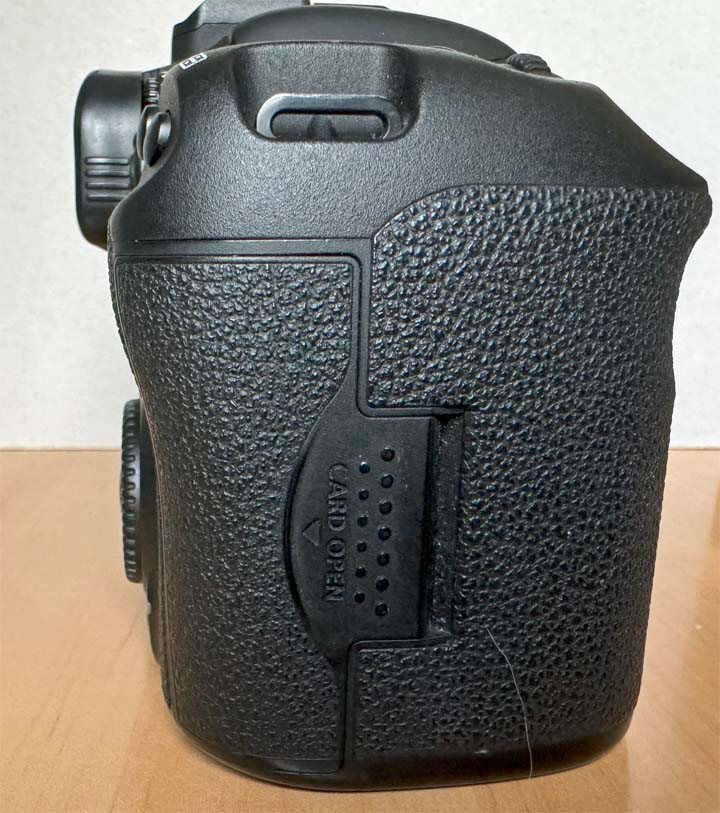 Canon EOS 7D Mark II DSLR Camera (Body Only) eBay