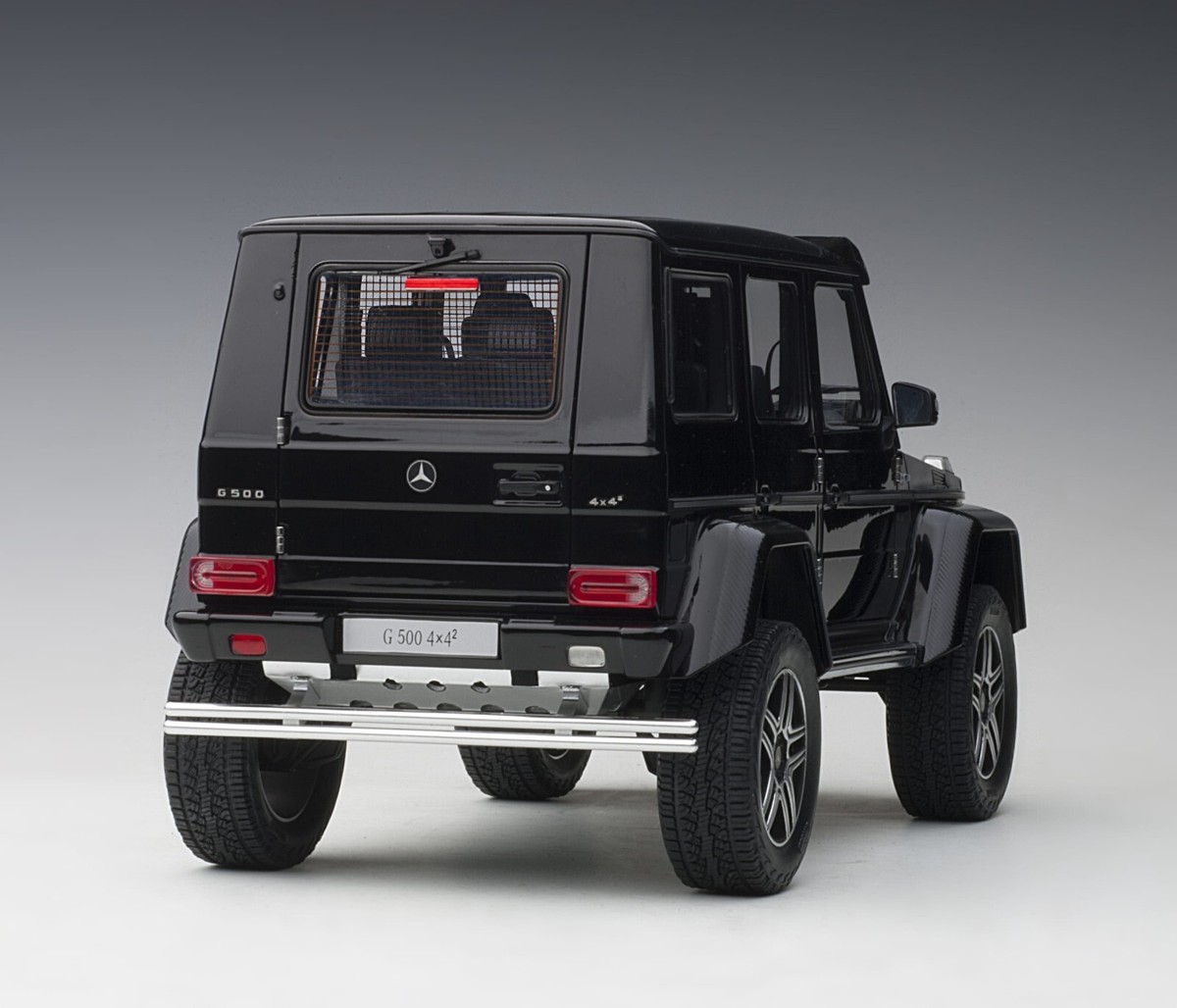 MERCEDES-BENZ G500 2 SQUARED 4X4 GLOSS BLACK 1:18 AUTOART 76317 NO