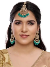 RHYMEE Women’s Traditional Rose Gold and Green Maang Tikka & Earrings.