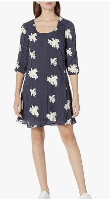 green emerald velvet dress SSYS The Everly Scallop Trim Puff Sleeve Shift Dress In Floral