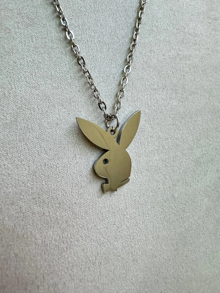 Collar Playboy - Collar de Plata - Delicado Collar - Unisex - Regalo para Ella Foto 2 de 4