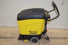 Laveuse de sols Karcher BR 40/25 C BP 24V - usage example