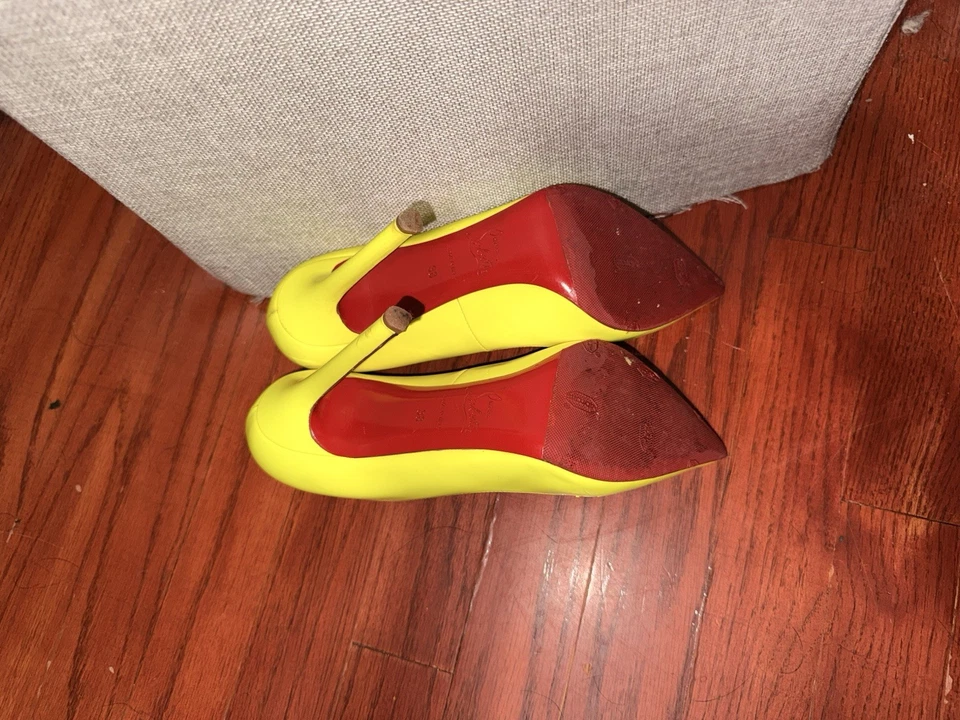 Zapatos de salón Christian Louboutin para mujer So Kate charol amarillo neón talla 38 Foto 4 de 4