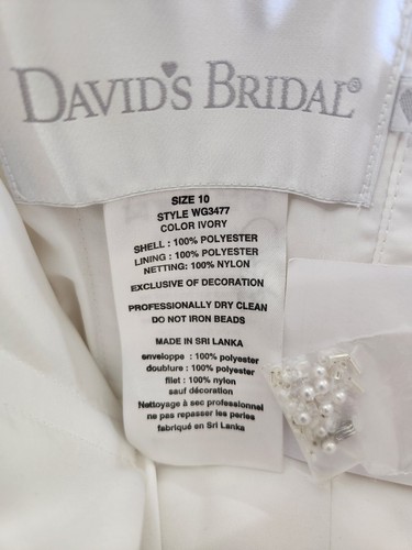 Women's Ivory Colored Wedding Dress - Picture 14 of 18