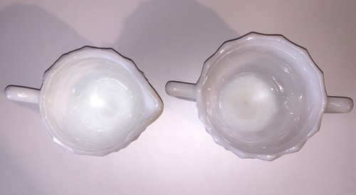 Hazel Atlas Cubist Milk Glass Cream and Sugar Set. Vintage. 1960s. Beautiful! - Picture 4 of 5
