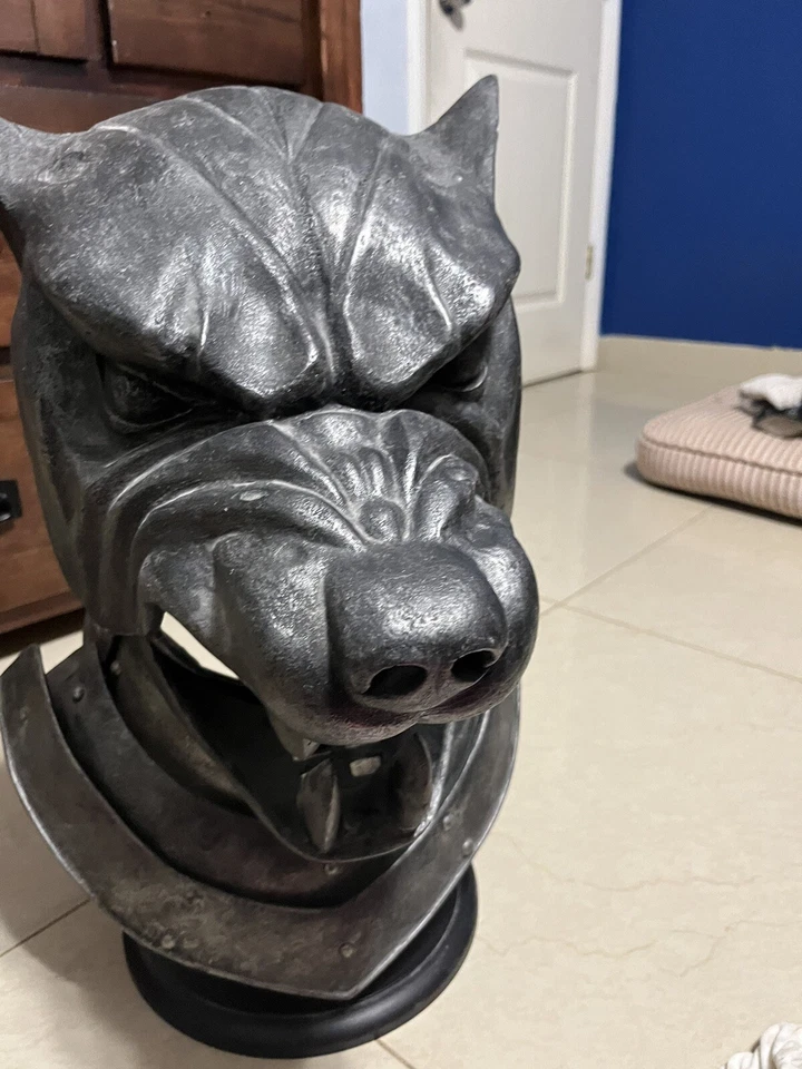 Game of Thrones Helmet The Hound's Helm by Valyrian Steel Has crack. - Image 2 of 4