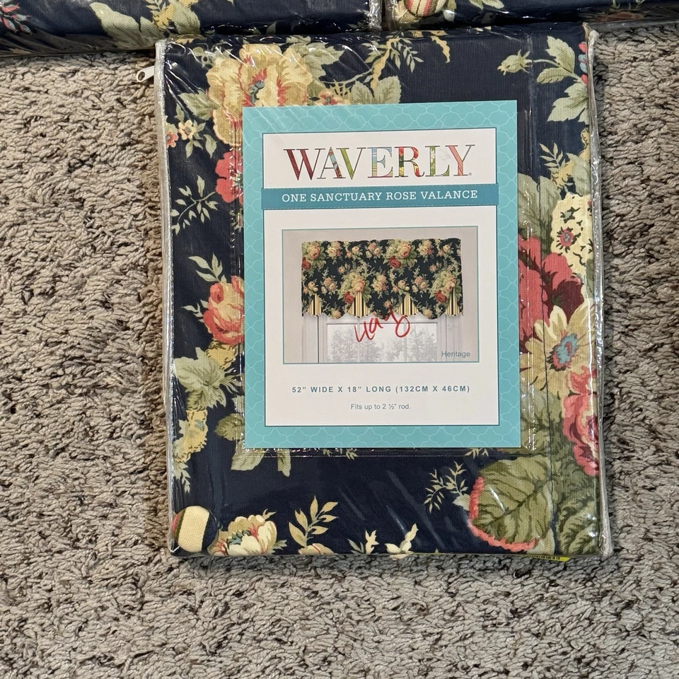 Juego de 3 botones a rayas azules Waverly Sanctuary Rose Heritage Peek A Boo cenefa Foto 2 de 4