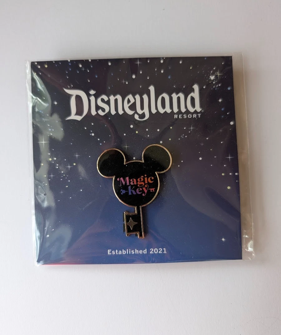 Disney Magic Key Holder Exclusive Pin - Mickey Key Design - Disneyland Resort