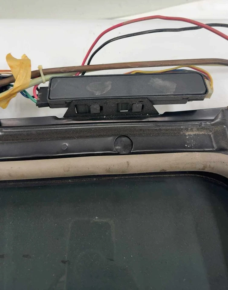 1999-03 Pontiac Grand AM Sun/Moon Roof & Motor - Image 4 of 4