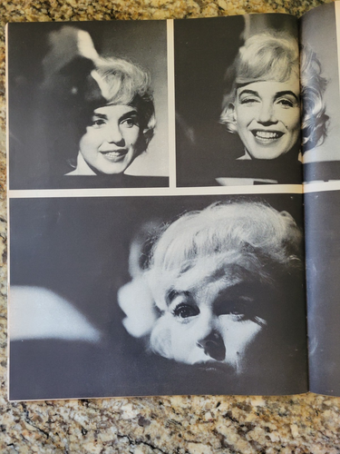 LOOK MAGAZINE - July 5 1960 - MARILYN MONROE / Yves Montand / Elvis Presley / US - Picture 5 of 7