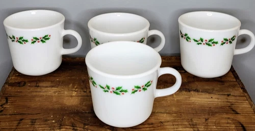 Vintage Set of 4 Corning Ware Flat Coffee Mugs in Holly Days Pattern by Corelle 
