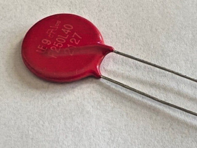 10pc Varistor P250L40 LITTELFUSE 250VAC
