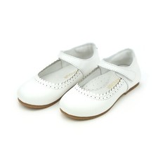 New L'amour white leather "Lucille" flat scalloped dress shoes, youth 1,NIB