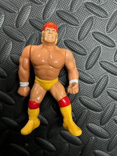 You Pick Various Hasbro WWF Action Figures  Save on Shipping Great Condition