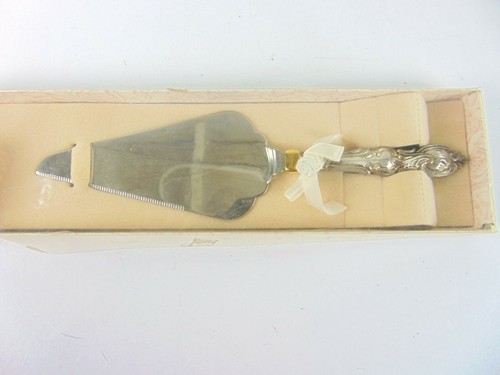 C R Gibson Cake Server placcato argento - Foto 2 di 12