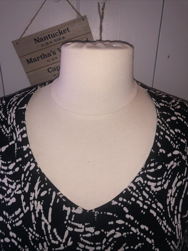 Chicos Womens Size 3 (US XL) Black With White Swirl Design Full Sleeves EUC - Picture 2 of 9