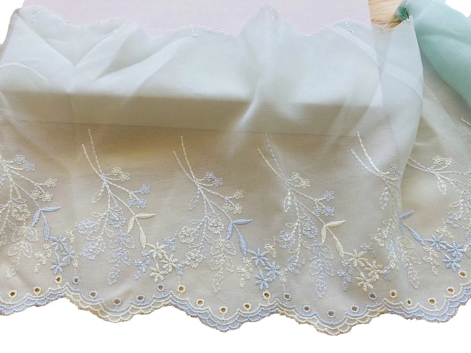 Gasa Multicolor bordada Ribetes para Costura