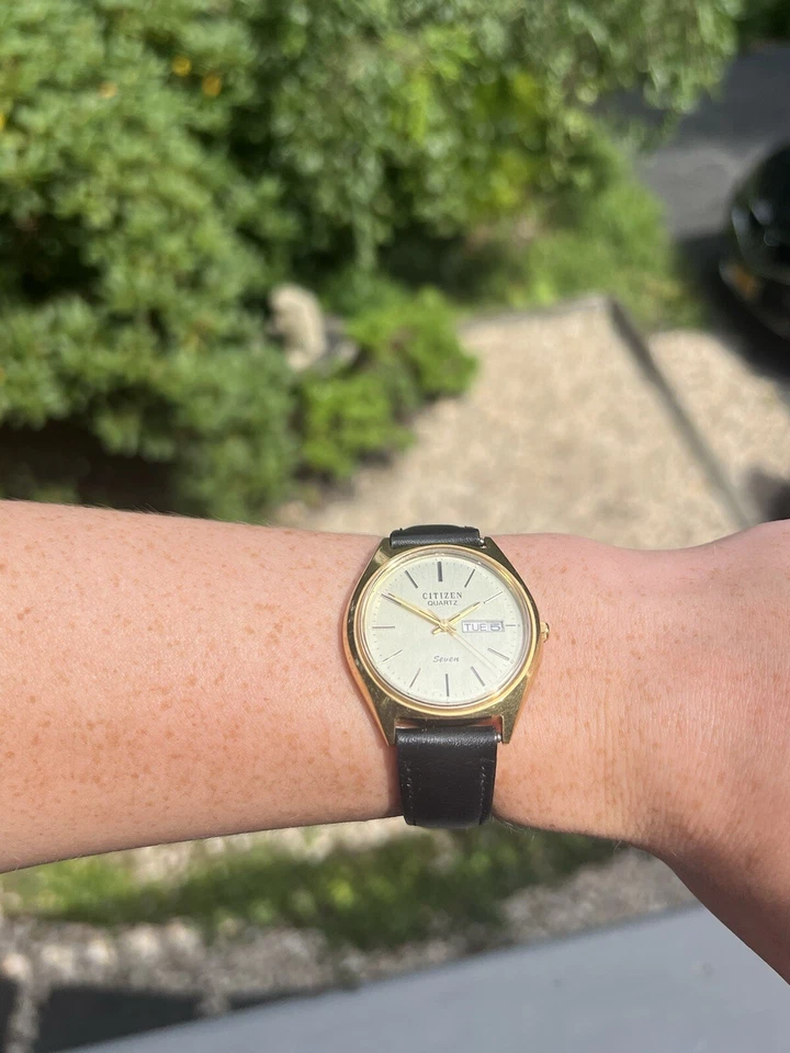 Reloj Hombre Citizen Seven 2100-941101SMK Vintage Tono Dorado Cuarzo 38mm Día-Fecha” Foto 2 de 4