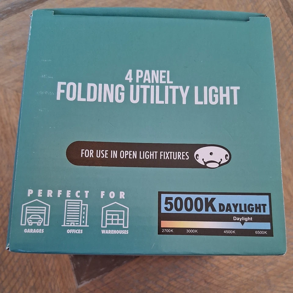 NEW 4-Panel Adjustable Utility Light 200W E26 LED 5000K Non-Dimmable 4000 Lumens - Image 4 of 4