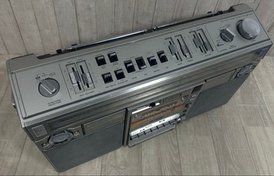Hitachi TRK-8290 Vintage Boombox AM FM Radio Cassette Recorder