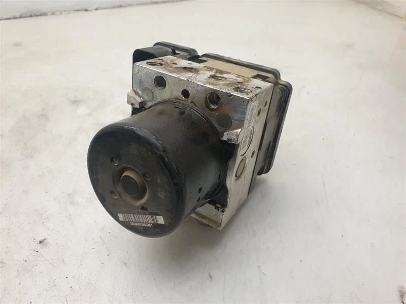 Anti-Lock Brake Part Actuator And Pump Assembly 4 Door Fits 16-17 TUNDRA - Image 2 of 4