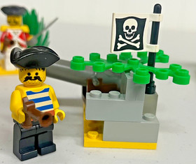 LEGO Pirates: Barnacle Bay Value Pack 1729 Used. Vintage Sets: 1871, 1872, 1873