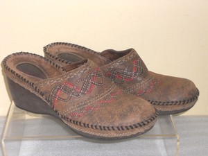 clarks artisan clogs