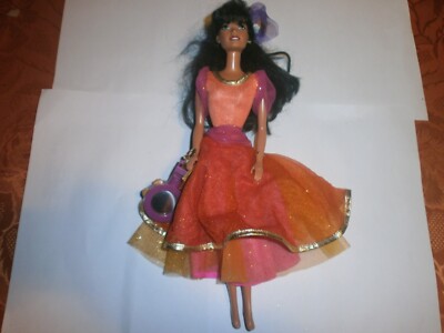 MATTEL BARBIE ESMERALDA '' GIPSY DANCING '' 1995 NOTRE DAME DE PARIS
