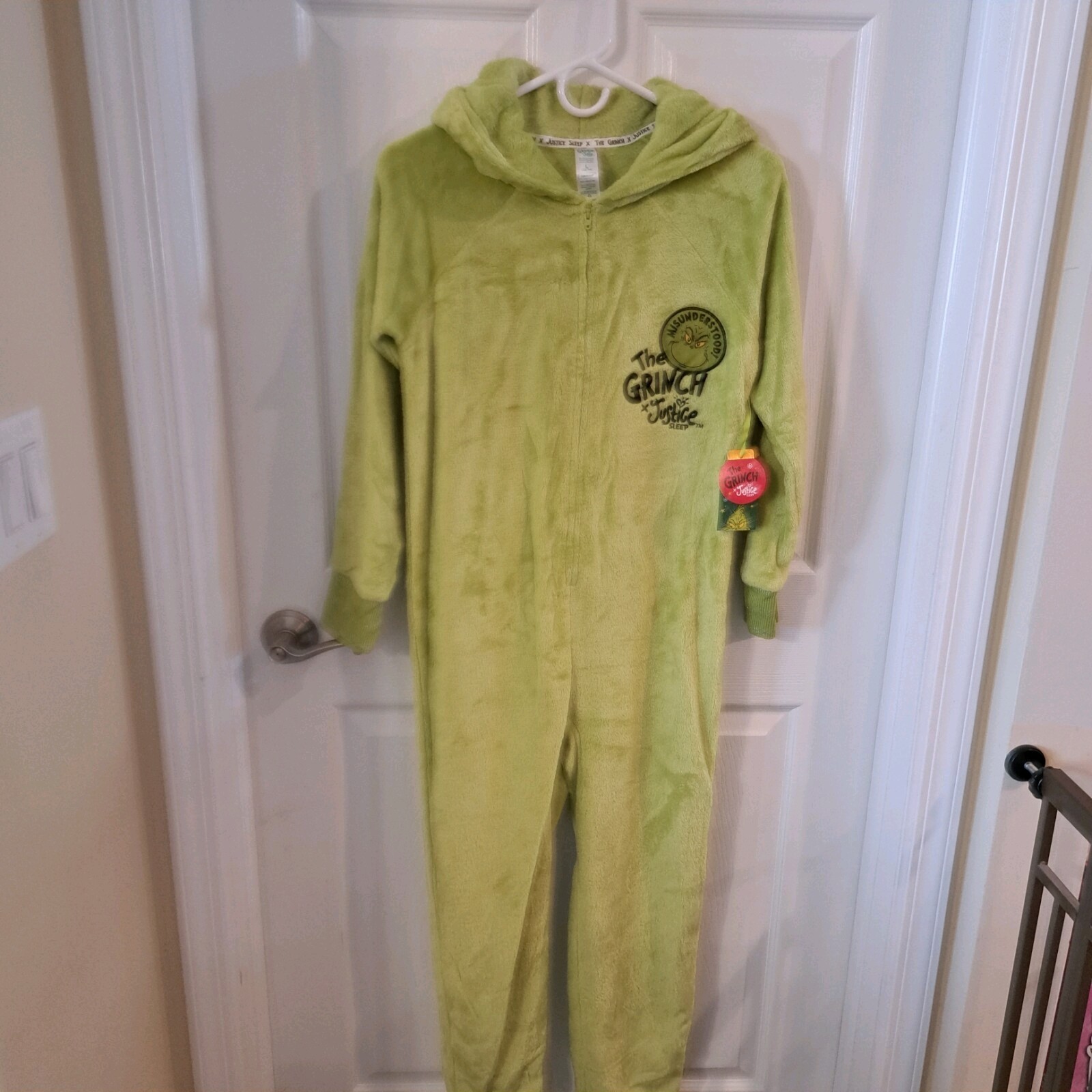 Picture 1 of 4
