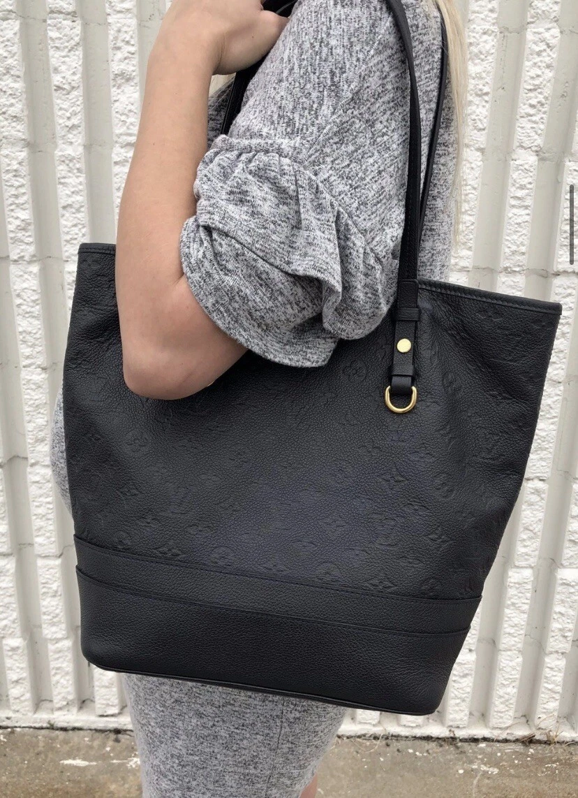 louis vuitton shoulder bag tote