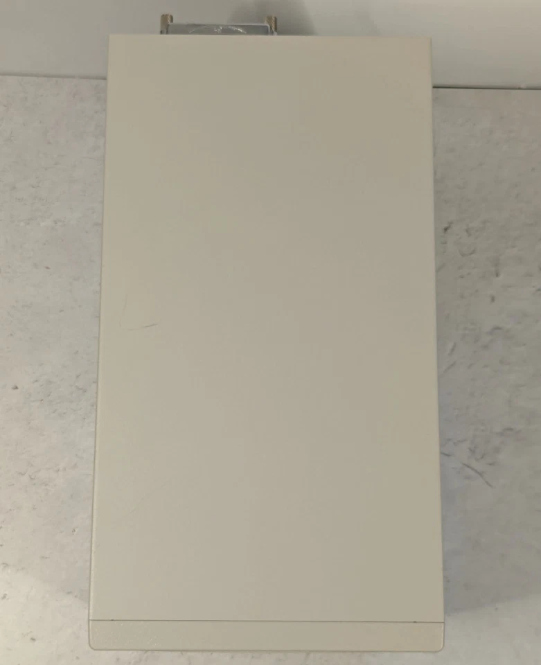 Quantum SDLT 600 External Tape Drive TR-S34BX-YF LVD - Image 3 of 4