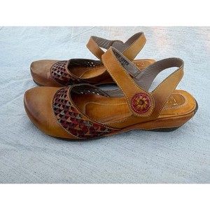 L'Artiste by Spring Step Mary Jeans with hearts size 9 US / 40 UK