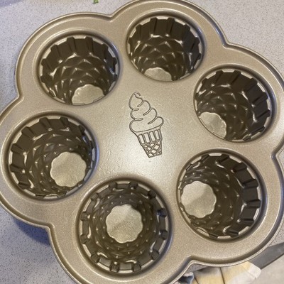 NORDIC WARE Ice Cream Cone Cupcake 6 Mold Cake Baking Pan 4.5c Aluminum Pan USA