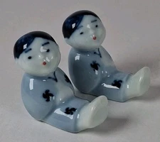 2 Vintage Porcelain Asian Chopsticks Rests