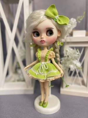 High quality handmade knitted outfit for Blythe and Pullip dolls.(OOAK)