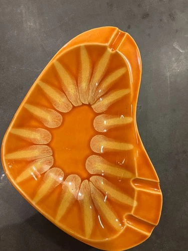 Vintage Hull Pottery 52 USA Atomic Boomerang Ashtray w/Orange Drip Glaze