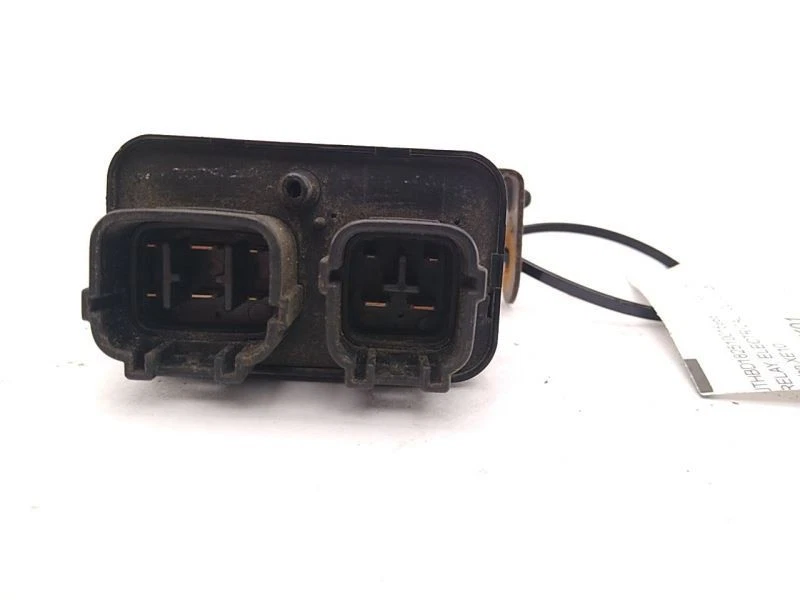 LEXUS IS300 SEDAN Running Voltage Control Relay 01 02 03 04 05 - Image 4 of 4