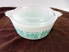 VINTAGE PYREX #472 AMISH BLUE BUTTERPRINT 1.5 PINT & LID MINT CONDITION NO CHIPS