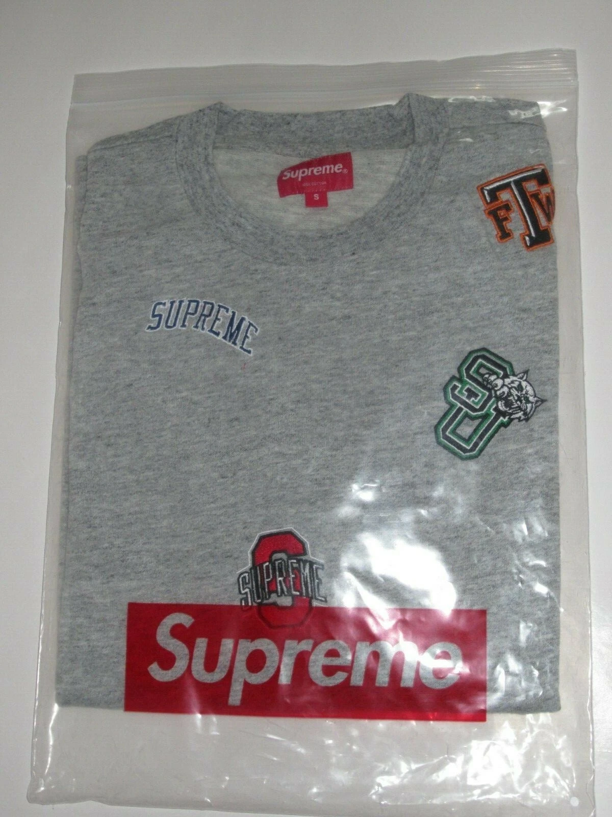 Haut à manches courtes SUPREME University GRIS BRUYÈRE petit homme NEUF ! S/S 2020