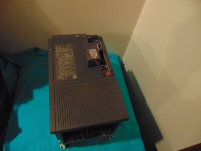 MITSUBISHI MR-J4-700B4 SERVO DRIVE CLEAN UNIT WITH MR-BAT6VISET LITHIUM BATTERY