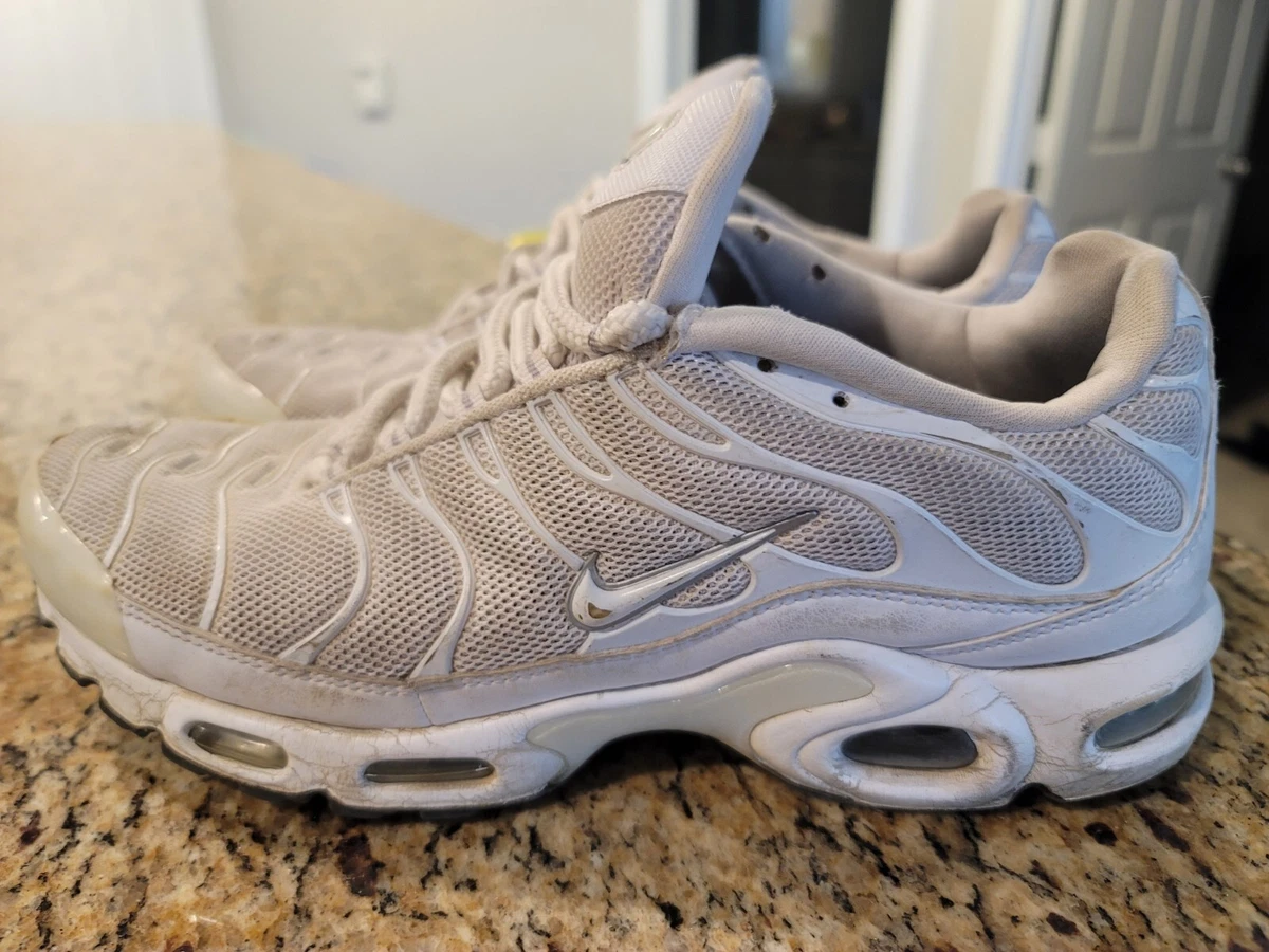 Nike Air Max Plus TN Triple White Cool Grey Shoes Men s Size 10