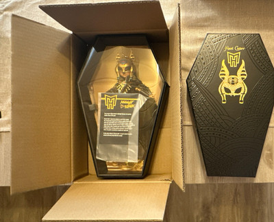 Midnight Runway Haunt Couture Collector's Edition Schwarz Gold Cleo de Nile