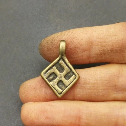 2 PIEZAS Tibetano Budista Lima Cobre Esvástica 卍 Joyería Accesorio Contador Clips Hágalo Usted Mismo - Imagen 5 de 7