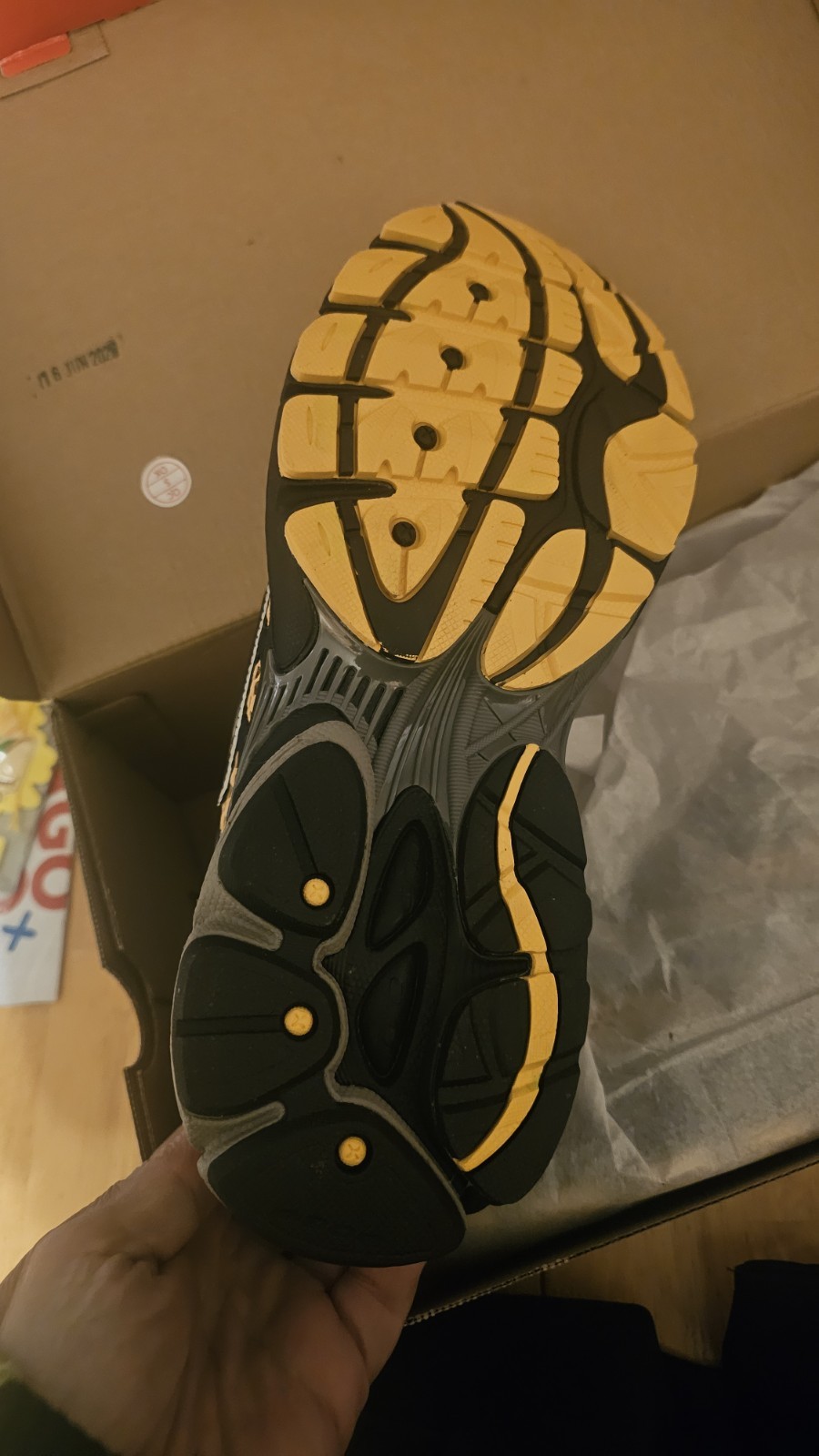 Saucony Progrid Omni 9 Gold/Carbon  Black & Yellow Sz 10.5⁰ Mens Shoes *NEW*  thumbnail 6