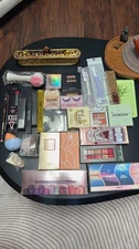 "CLEANRANC SALE" Beauty Box, 30 Brand new cosmetic items, make up bundle