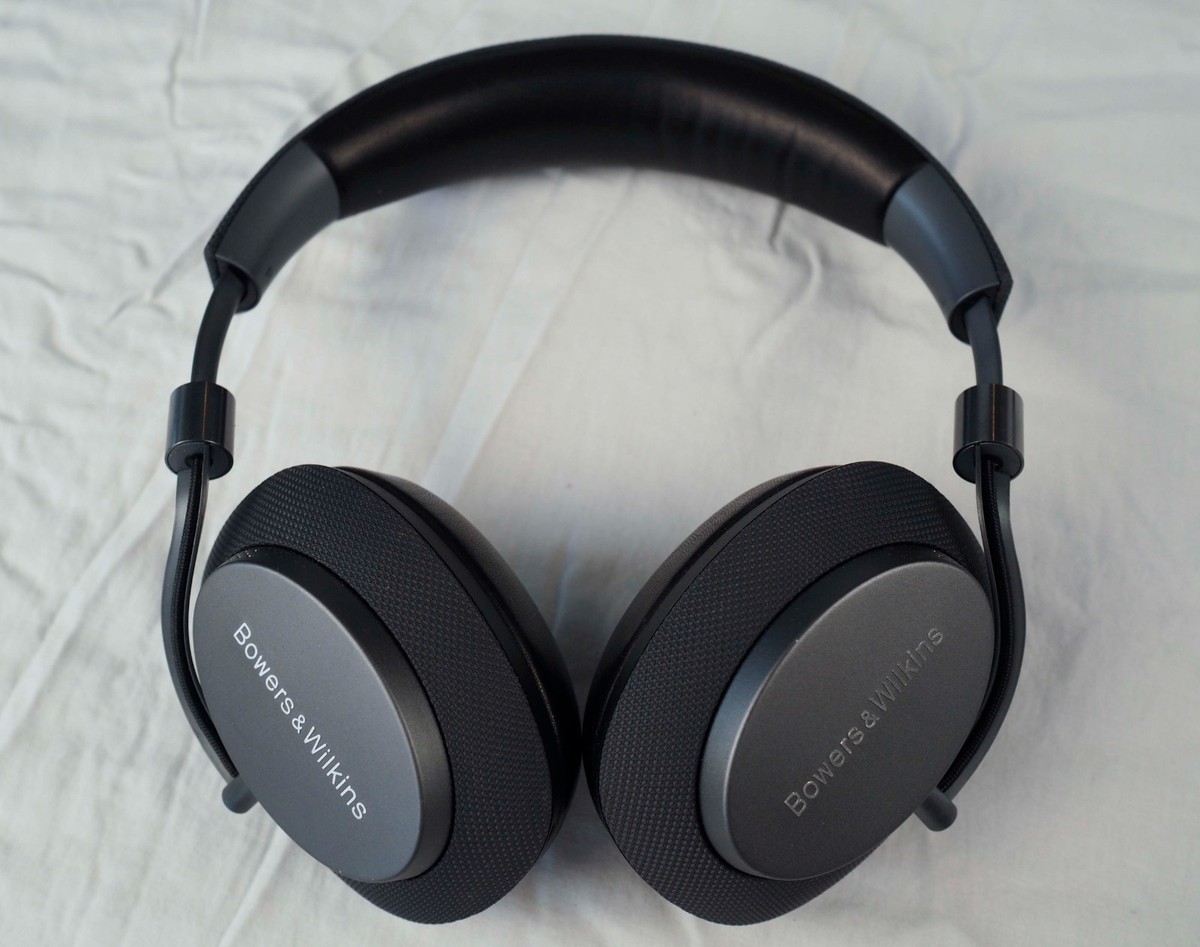 Bowers & Wilkins PX Over the Ear Noise Canceling Bluetooth Bowers & Wilkins PX Over the Ear Noise Canceling Bluetooth