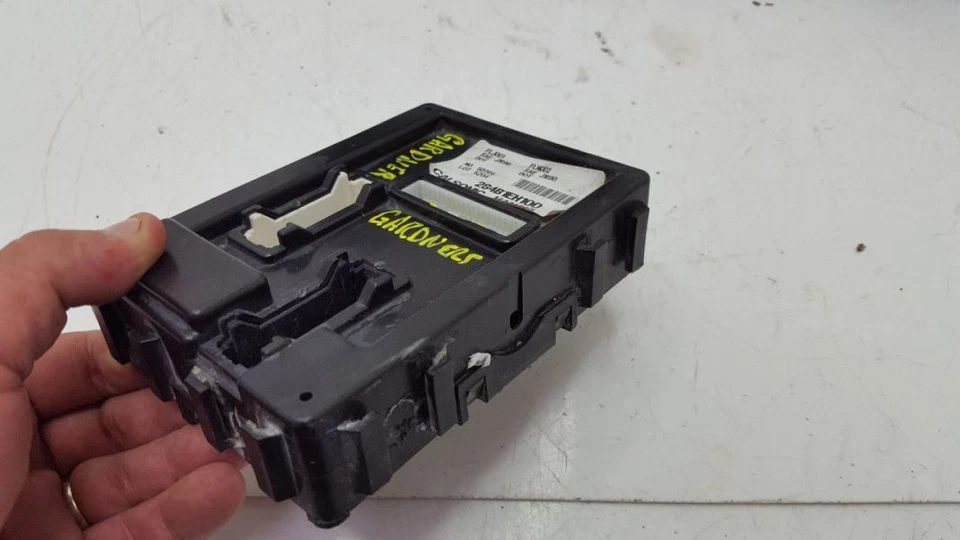 Módulo de control de carrocería BCM Infiniti M35 2006 Foto 4 de 4