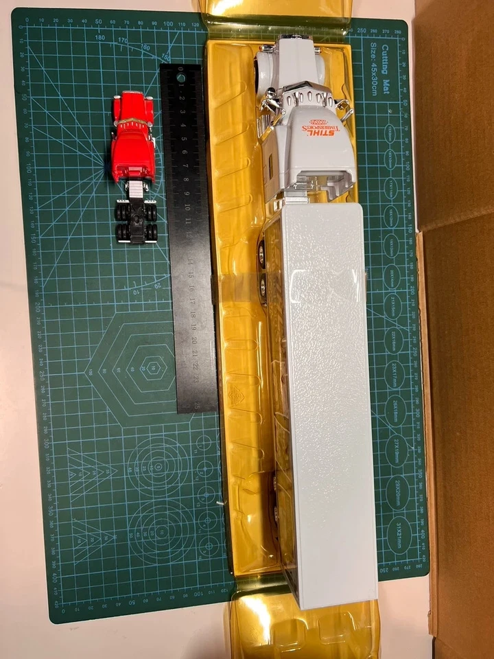 Norscot Stihl Timbersports XXV Anniversary Peterbilt Model 379 1:50 Metal Truck - Image 2 of 4