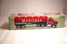Taylor Made Mobilgas Tanker 1997 4th Collection Series Mobil Toy 1:34 Scale MIB