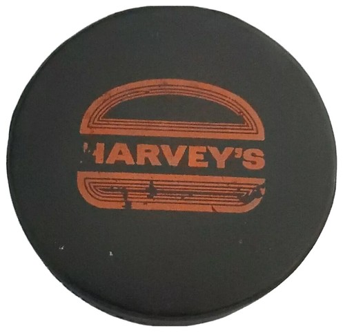 S.Q. ST. EUSTACHE VINTAGE 🏒 PUCK HARVEY'S Burger🍔 SPONSOR MADE IN 🇨🇦 Rare 1 - Bild 2 von 5